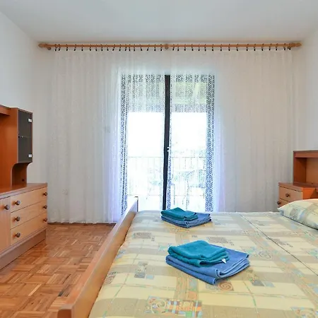 Vanga 533 Apartament Pula