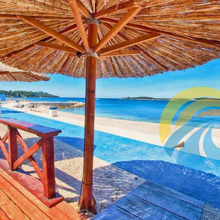 Vanga 533 Apartament Pula